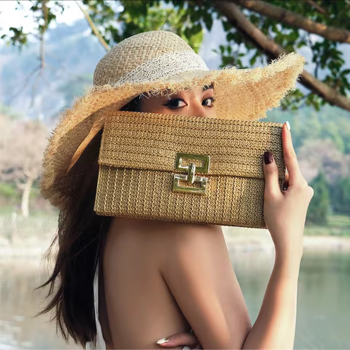 Pochette en paille